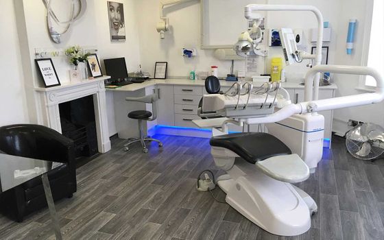 crewe-dental-care-dentist-office
